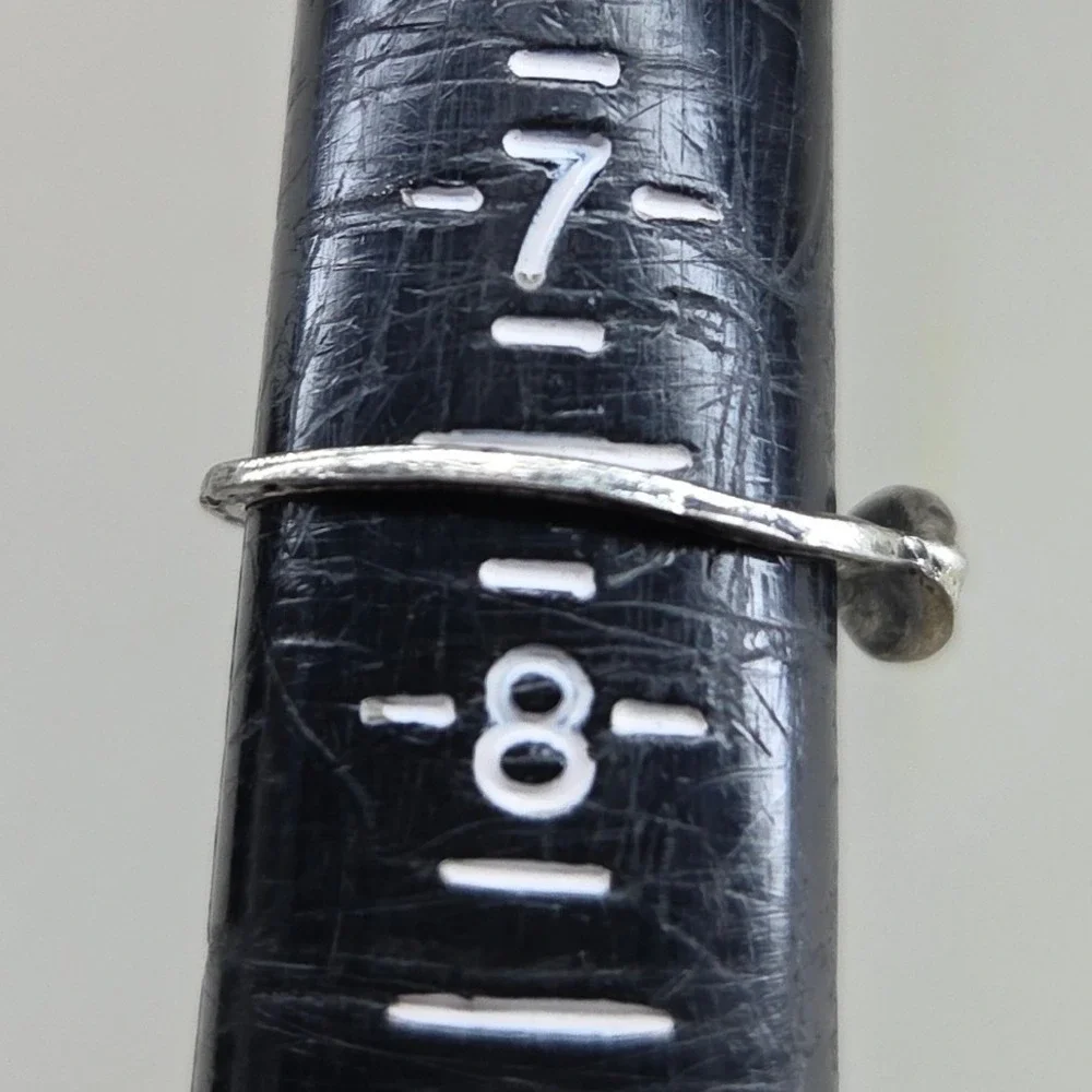 Silver‎ Tone Leaf Motif Stackable Minimalist Band Ring Size 7.5